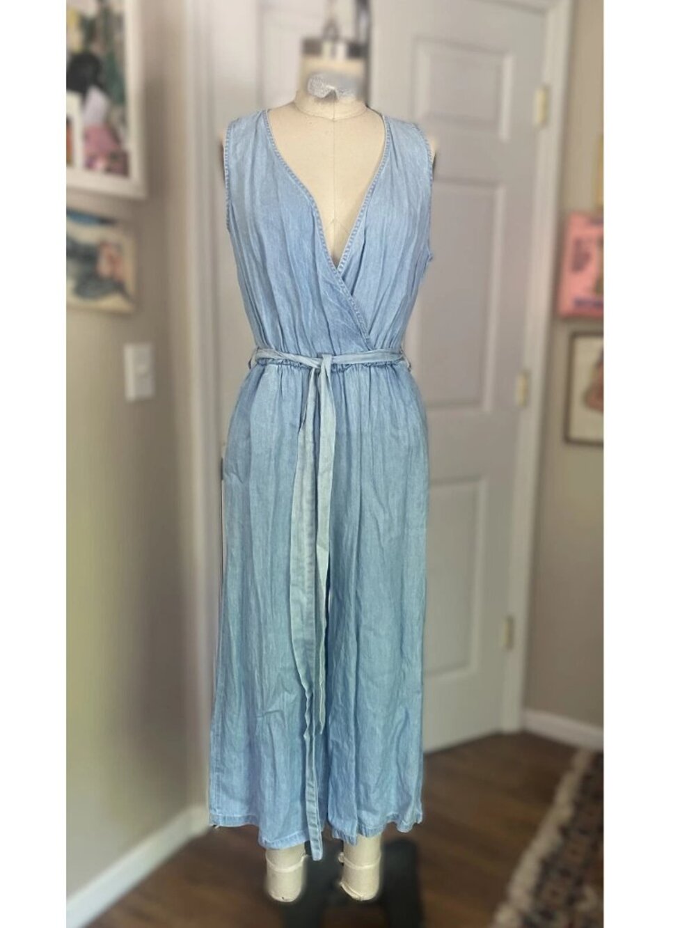 SOHO NY & Co. Light wash DENIM Mock-wrap Wide Leg crop JUMPSUIT Romper *X-SMALL*